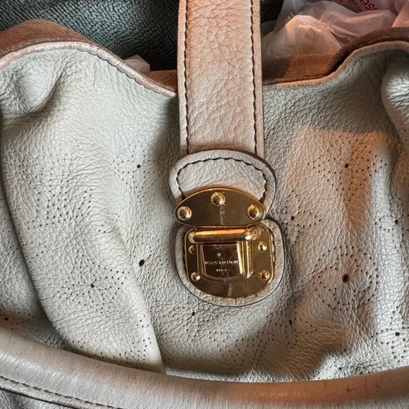 Louis Vuitton Mahina XL bag - Picture 4 of 12